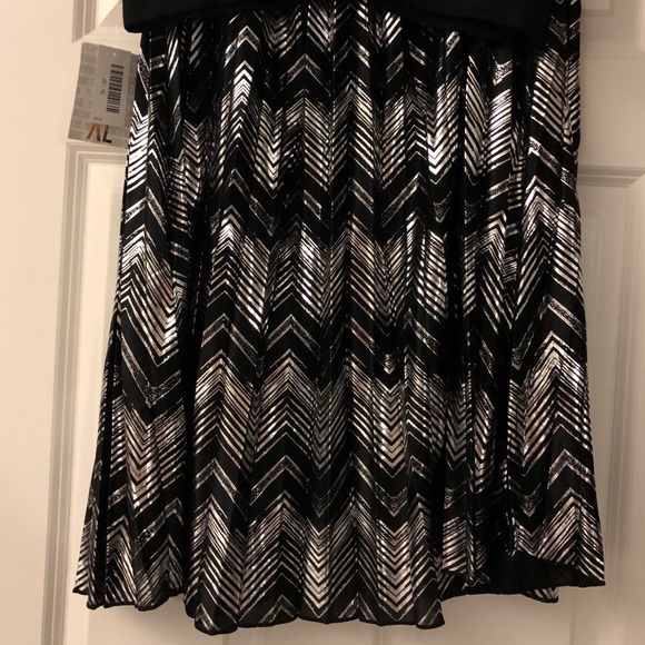 BNWT Lularoe Elegant Jill, black &silver /Size: XL - Picture 1 of 3
